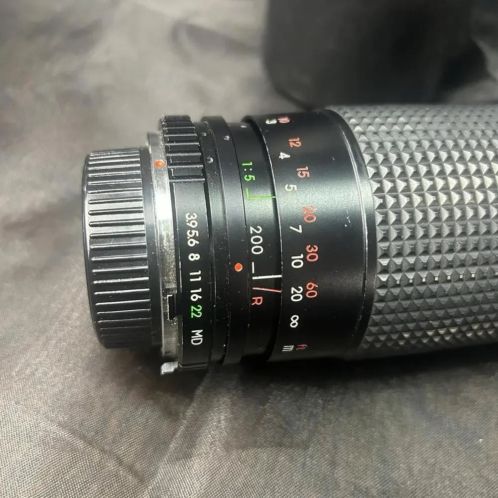 Albinar ADG 80-200mm f/3.9 Telephoto Zoom Lens Minolta MD Mount w Case